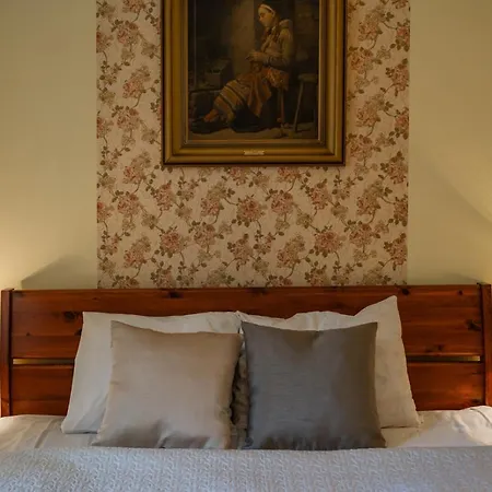 Pueha Vaimu Kuelalistemaja Guest house